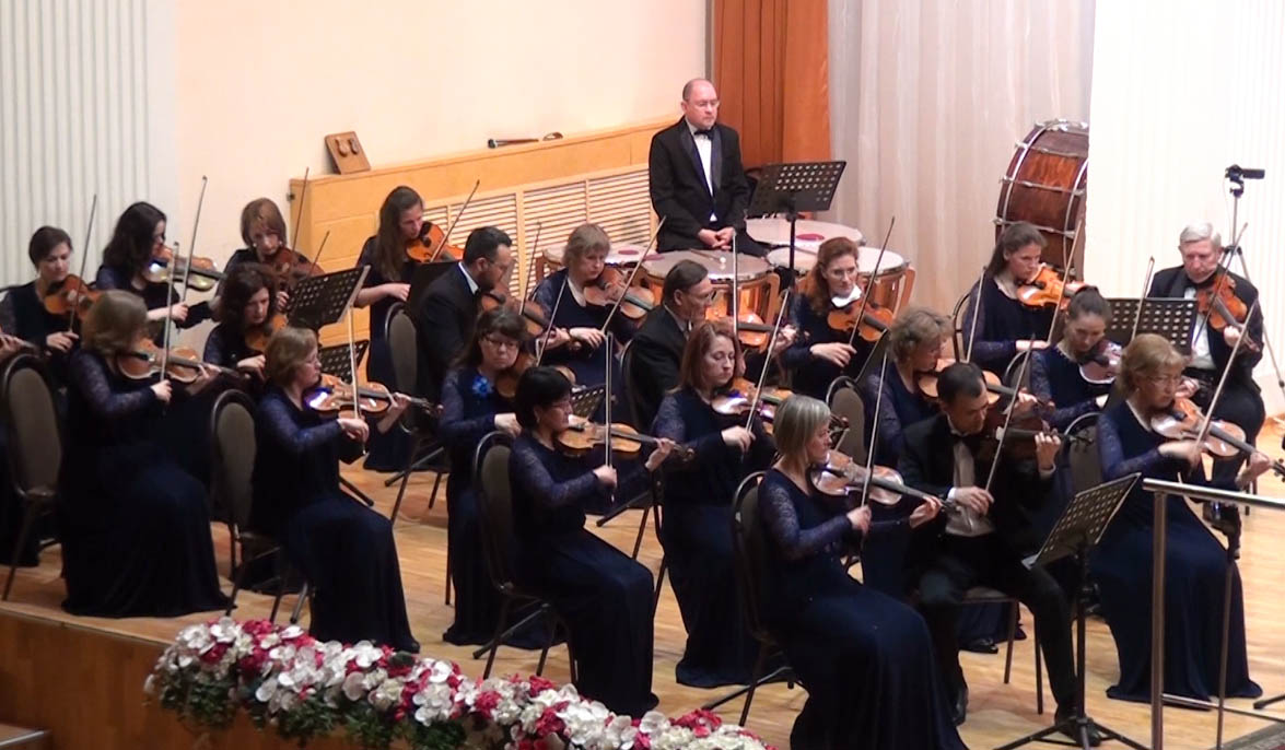 7 мая 2016 года в концертном зале "Шалкыма" прошел концерт симфонического оркестра