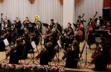 25 февраля 2017 года зрители Караганды с восторгом слушали программу концерта симфонического оркестра