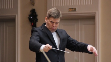 Концерт "Новый год с симфоническим оркестром" для детей и взрослых прошел 22 декабря 2019 в к/з Шалкыма