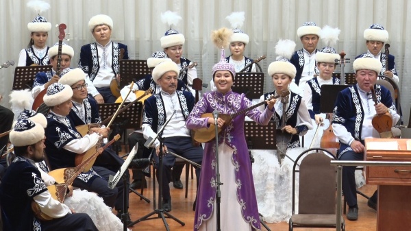 С торжественной концертной программой, посвящённой 30-летию Независимости Республики Казахстан, выступил 23 июня в концертном зале "Шалкыма" Академический оркестр казахских народных инструментов им. Таттимбета