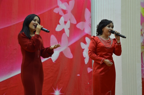 Фоторепортаж с праздничного концерта, посвященного Международному женскому Дню 8 Марта