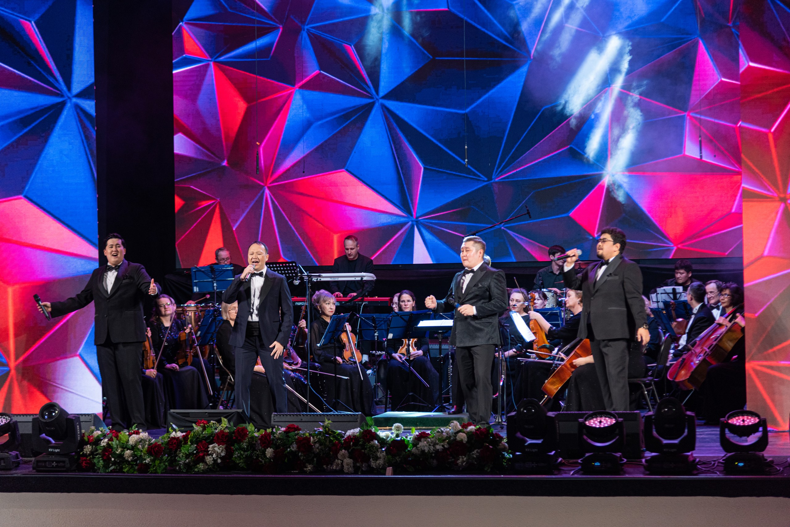 Шырқалсын қазақ әуені