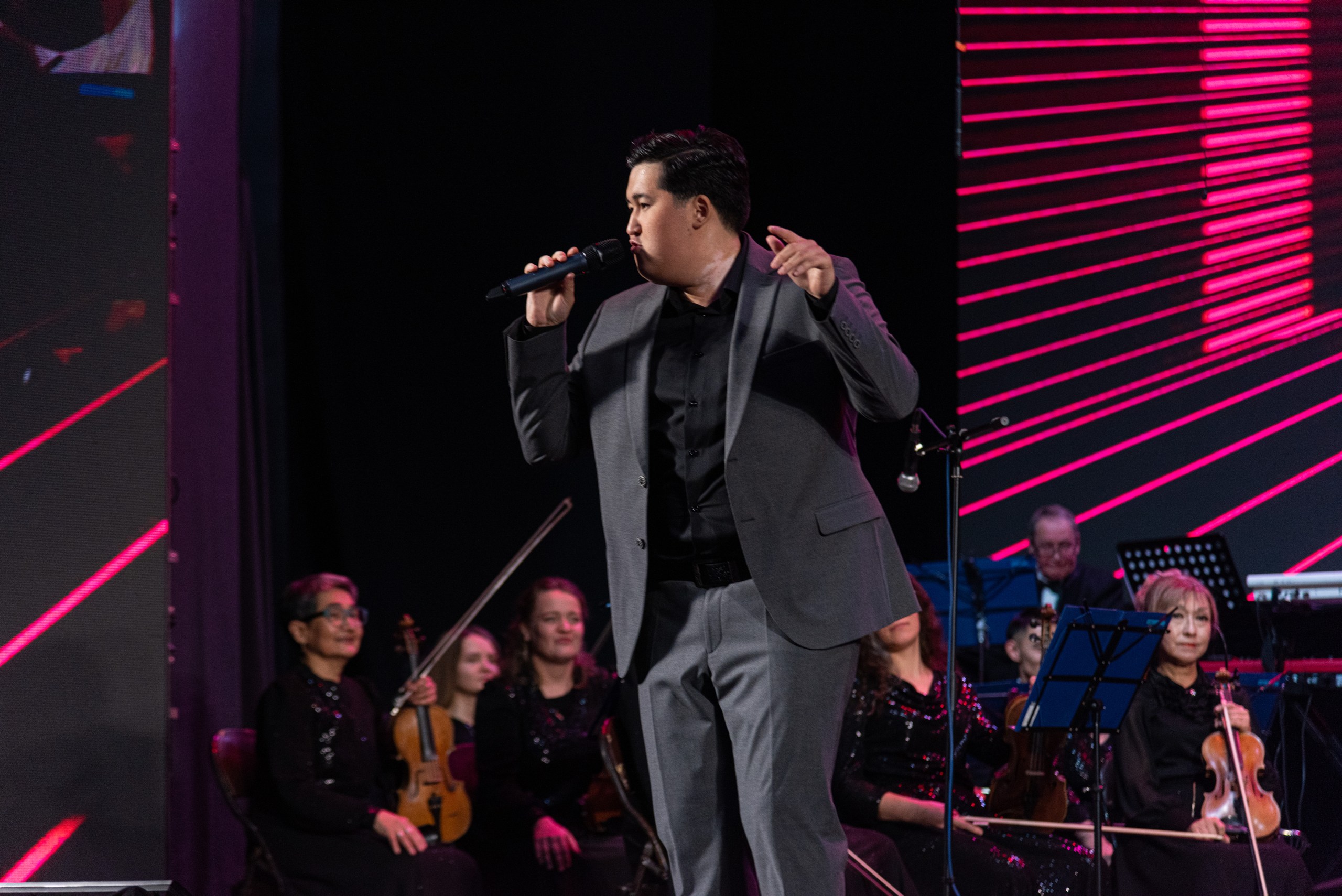 Шырқалсын қазақ әуені