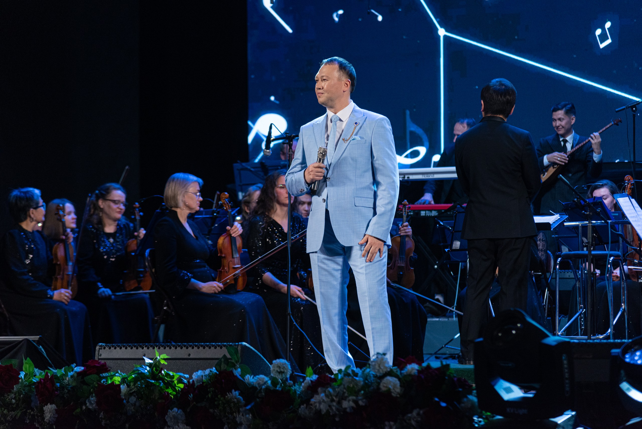 Шырқалсын қазақ әуені