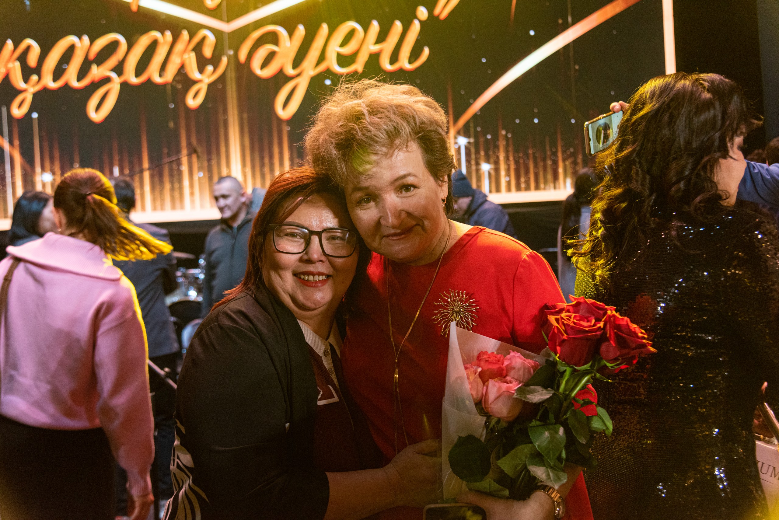 Шырқалсын қазақ әуені