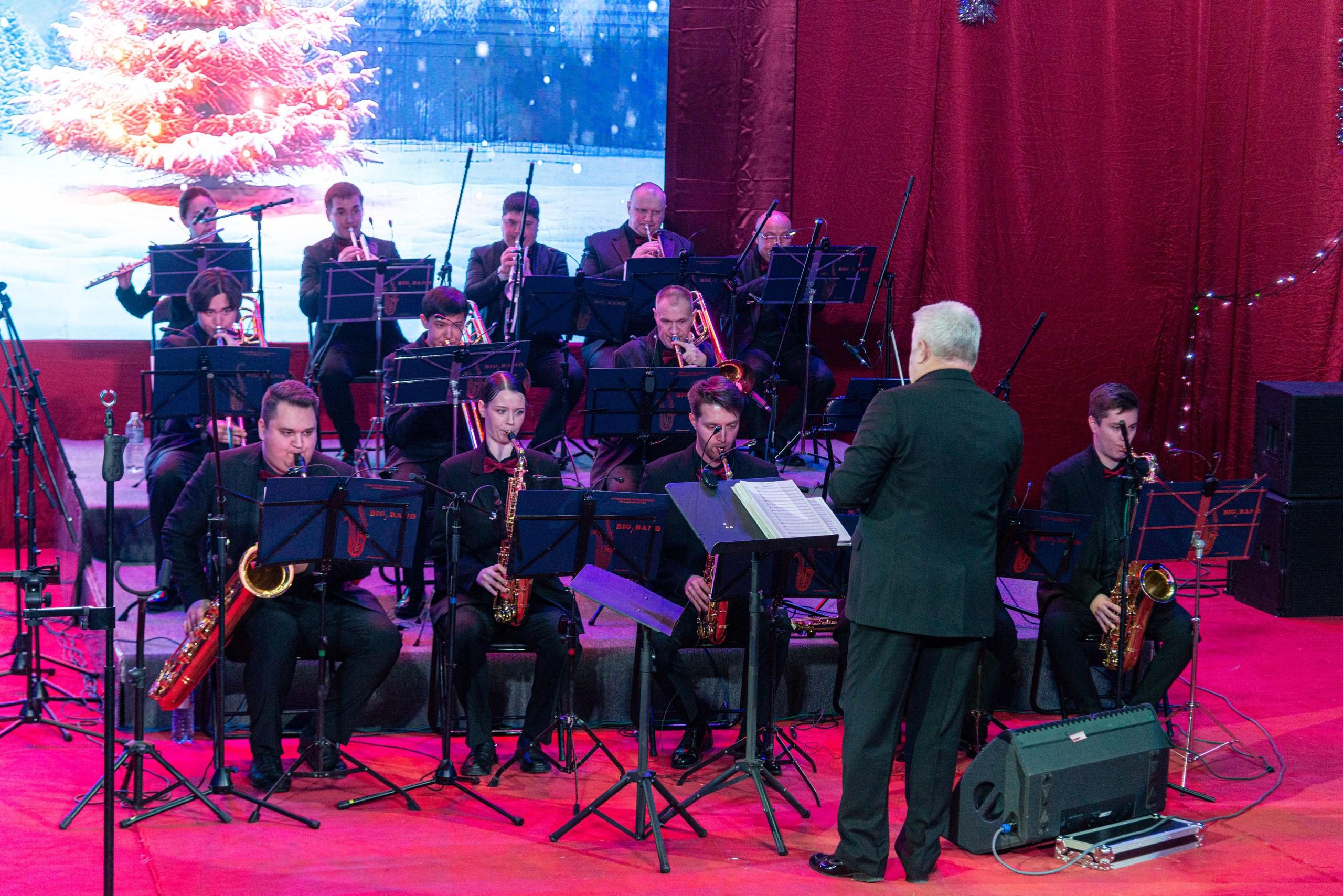 Новогодний концерт джазового оркестра