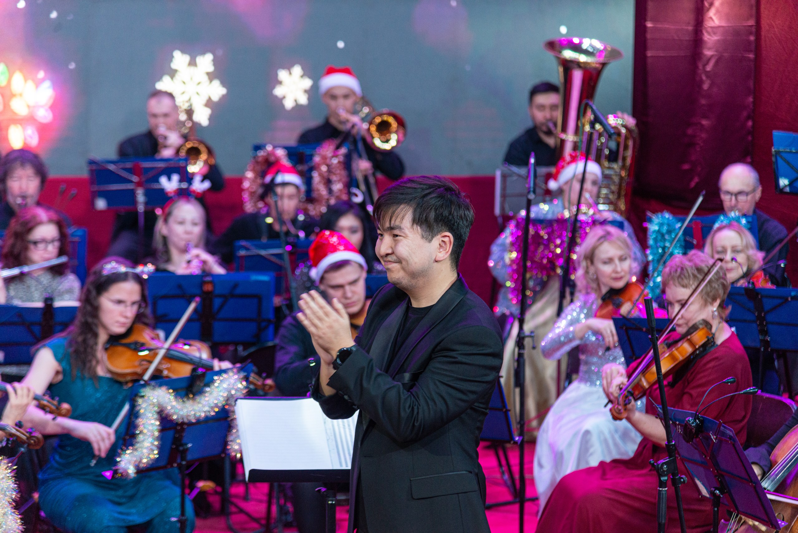 Новогодний саундтрек концерт