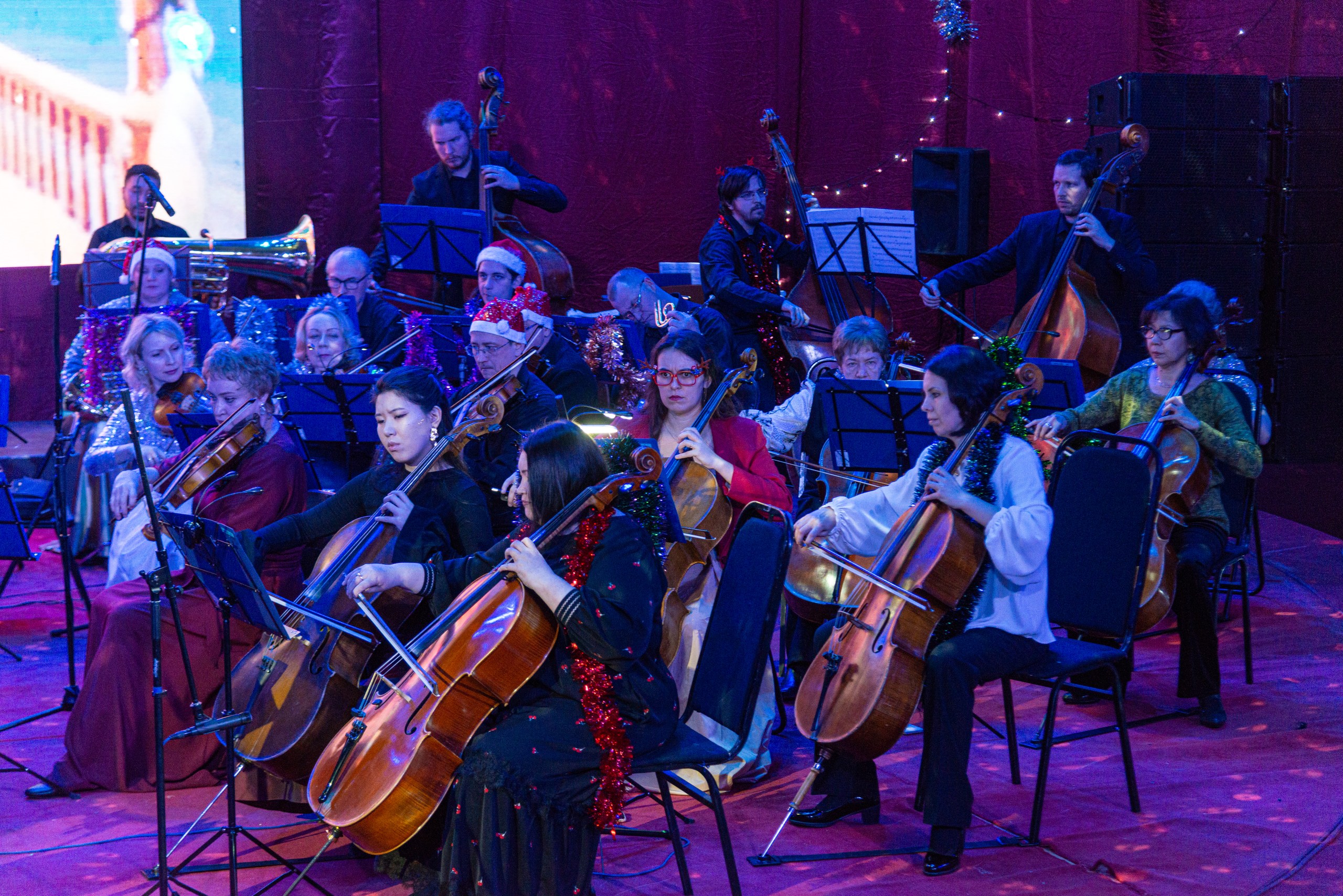 Новогодний саундтрек концерт