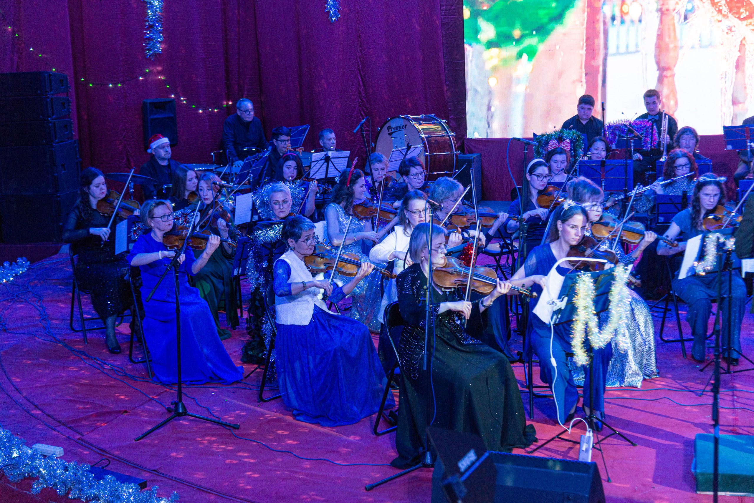 Новогодний саундтрек концерт