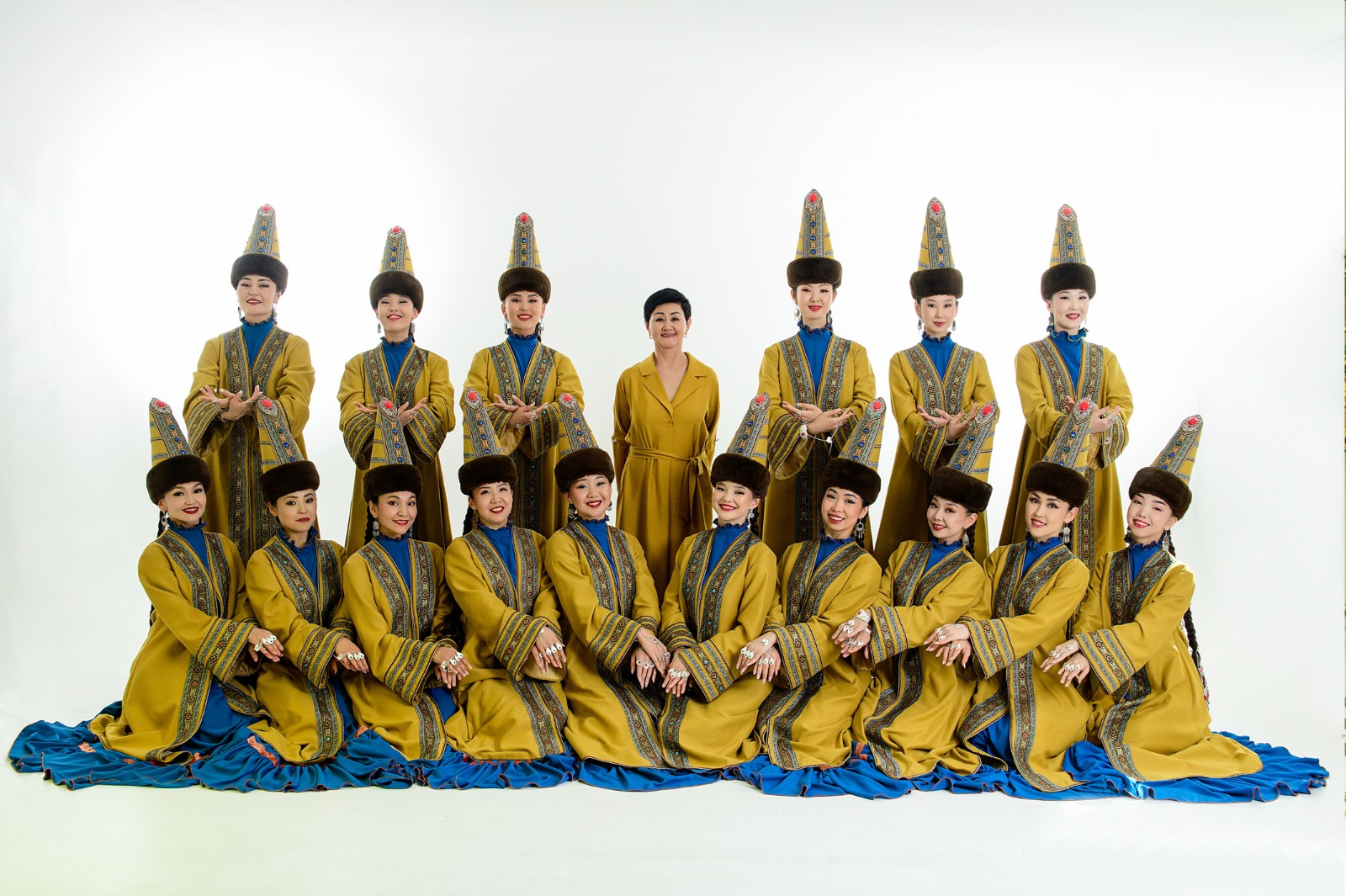 Фольклорно-хореографический ансамбль "Акку"