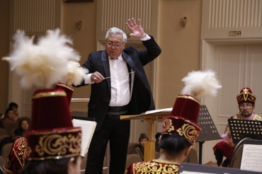 Концерт академического оркестра казахских народных инструментов им. Таттимбета в честь 9 мая 