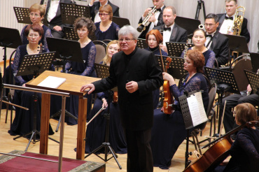 11 февраля 2017 года в концертном зале "Шалкыма" состоялся концерт симфонического оркестр. Солист Максим Федотов