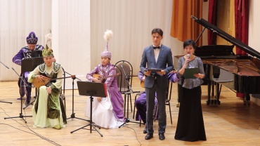 26 октября 2018 г. концерт фольклорного ансамбля "Арка Сазы", гость вечера Айгуль Косанова