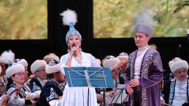 Фото с концерта в ДКГ 14 марта 2019 г., Айгуль Косанова